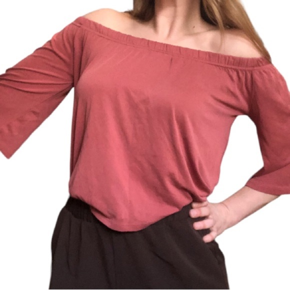 Off Shoulder Bell Sleeve Top - Picture 6 of 8